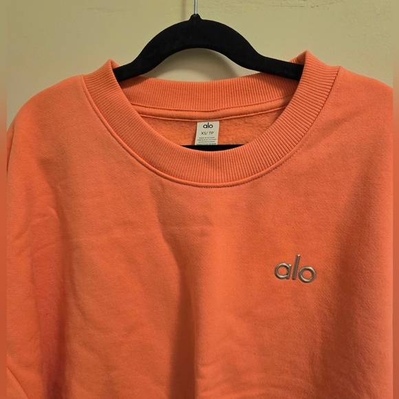 NEW Alo Yoga Accolade Crew Neck Pullover in Rare Candy Orange Color | Size XS - Picture 8 of 8